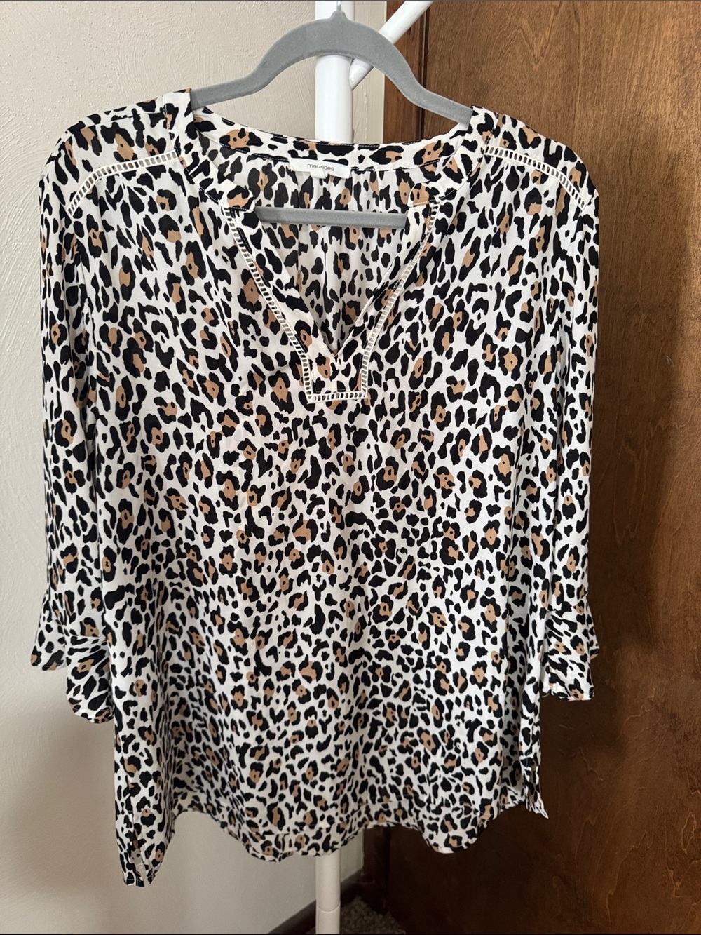 Maurices Leopard Print Split V-Neck Blouse - White/Tan/Black
